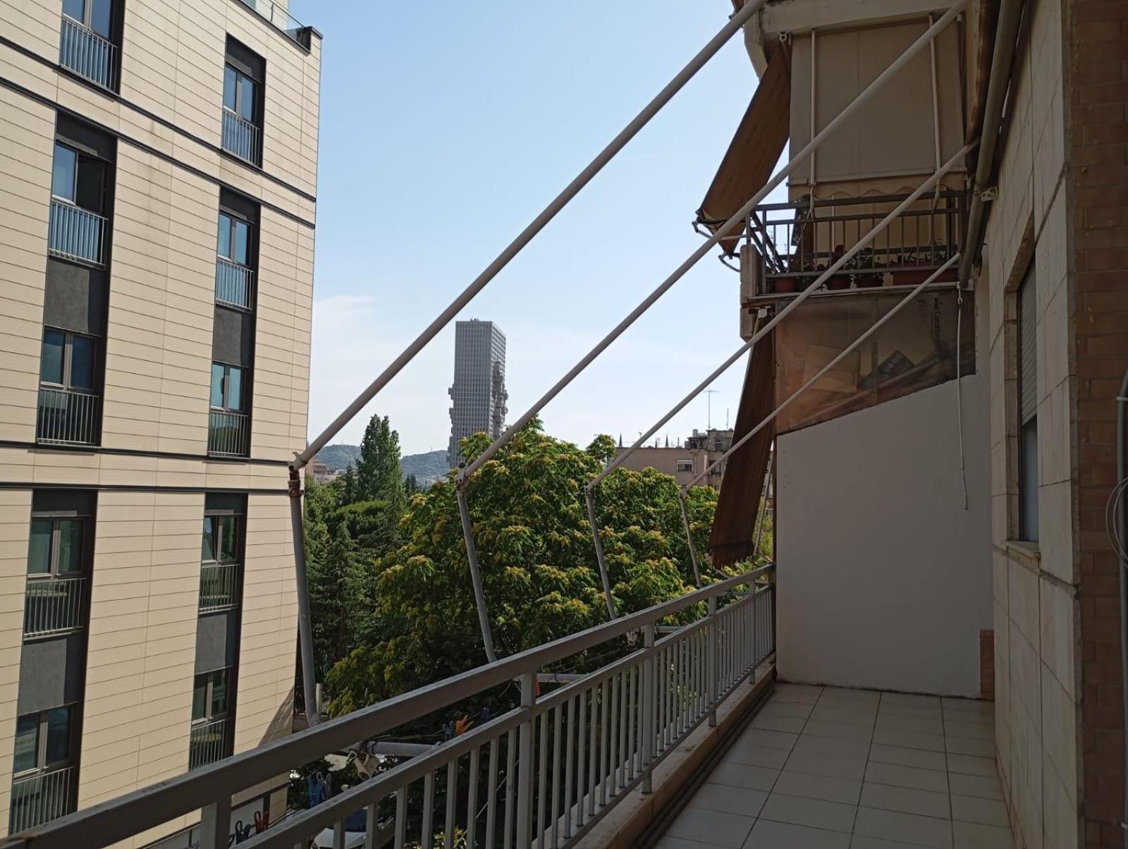 Royal 3 Hostel Tirana Exterior photo