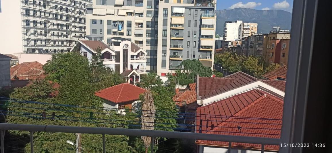 Royal 3 Hostel Tirana Exterior photo